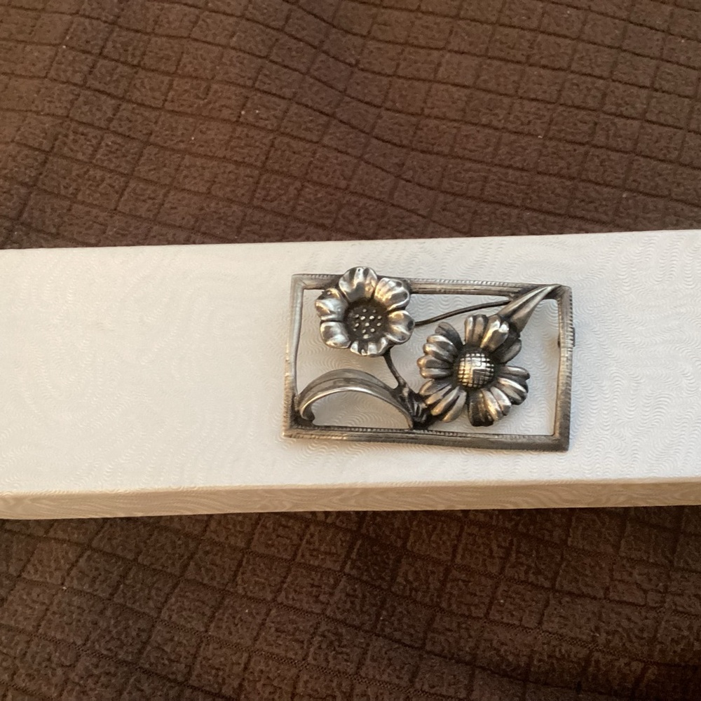 Sterling silver vintage sunflower pin